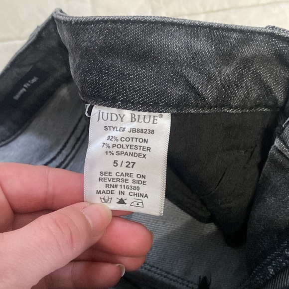 Judy Blue Capri Size 5/27 - Picture 8 of 10